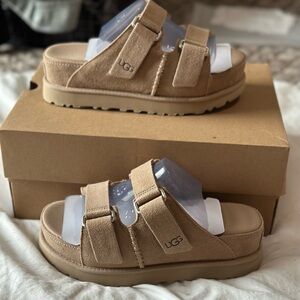 UGG Goldenstar Hi Slide